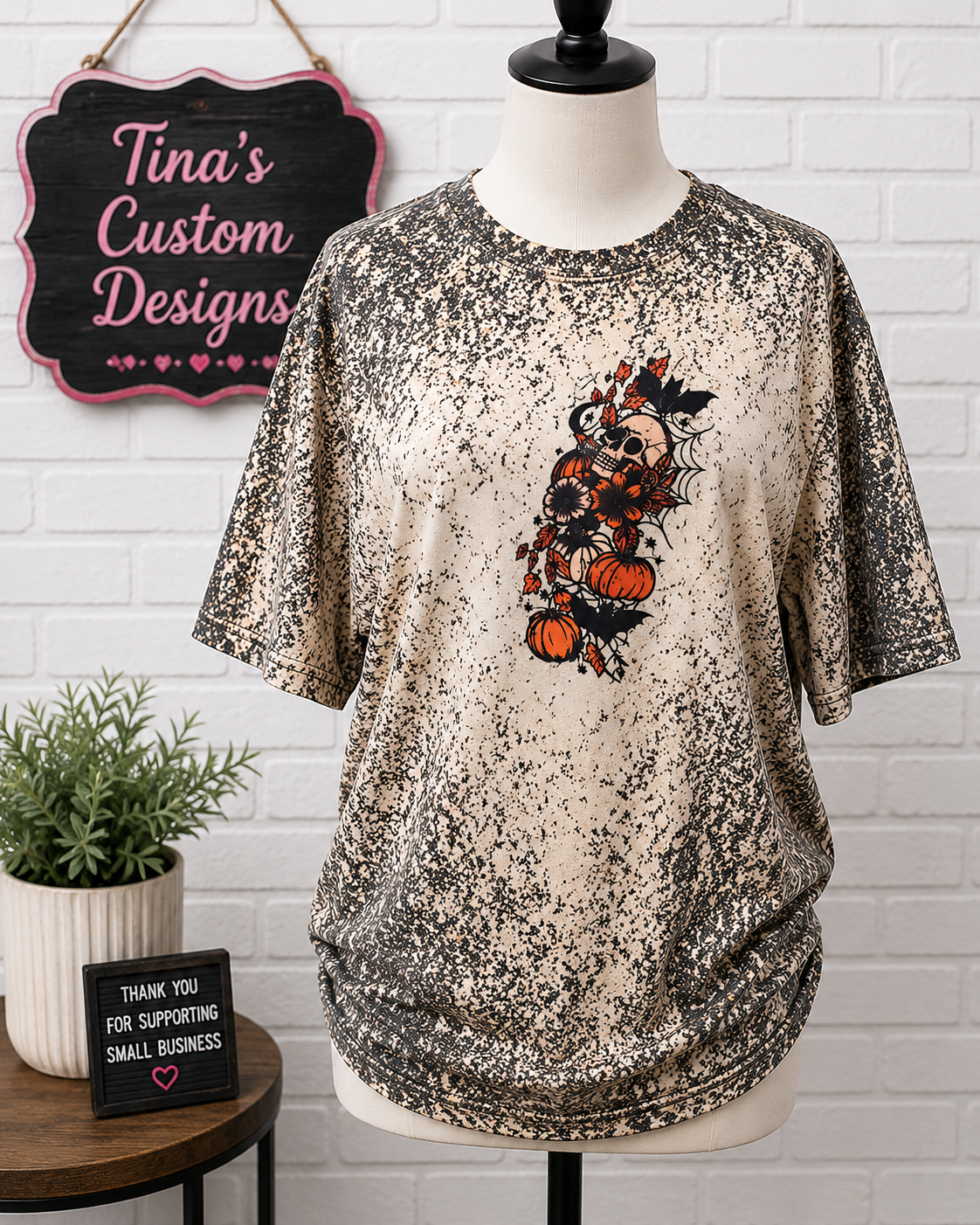 🎃🖤 Vintage Halloween Horror Graphic Tee