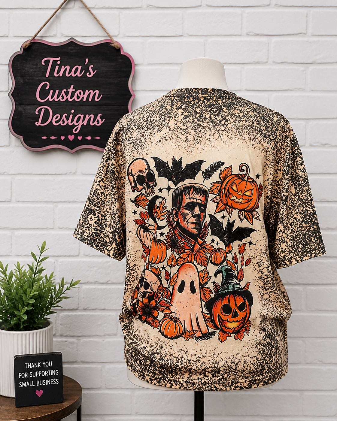 🎃🖤 Vintage Halloween Horror Graphic Tee